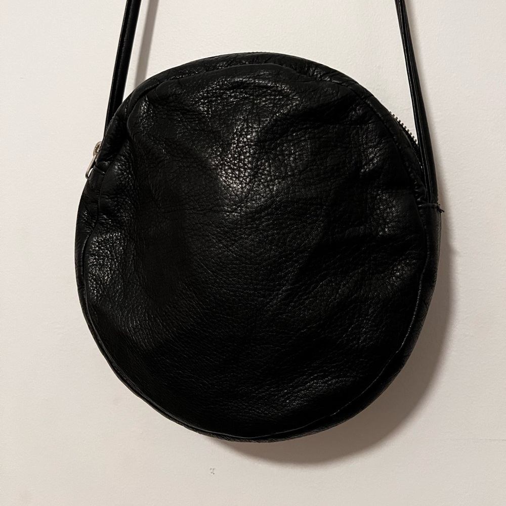 LEATHER BAGGU